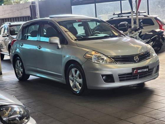 NISSAN TIIDA 1.8 SL 16V FLEX 4P AUTOMÁTICO NISSAN TIIDA 1.8 SL 16V FLEX 4P AUTOMÁTICO